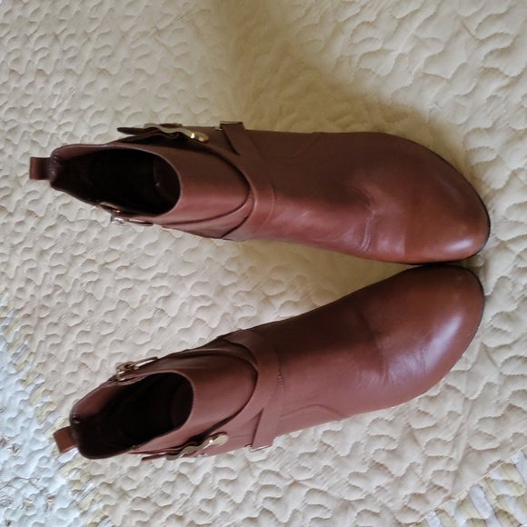Marc Fisher Shoes - Marc Fisher brown ankle boots.